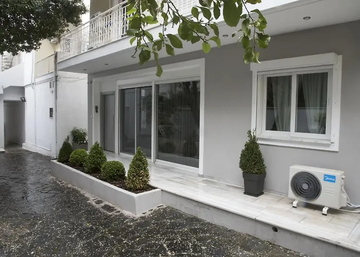 Friends Luxury Apartment In Marousi