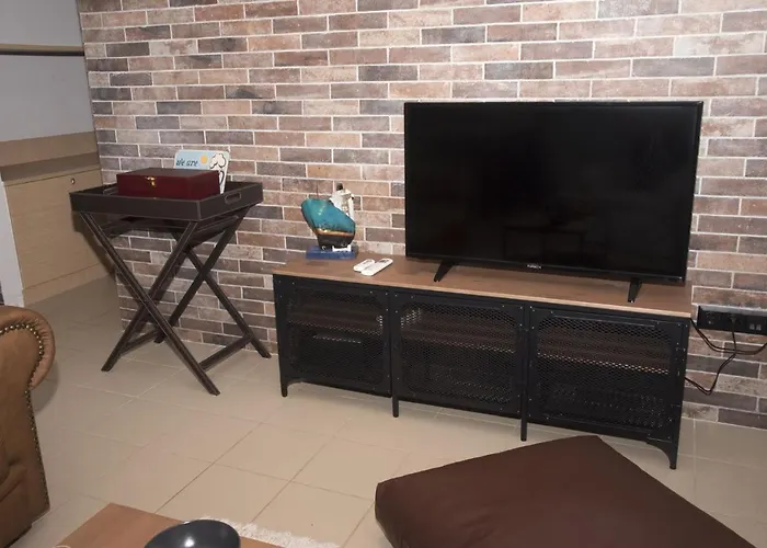 Friends Luxury Apartment In Marousi