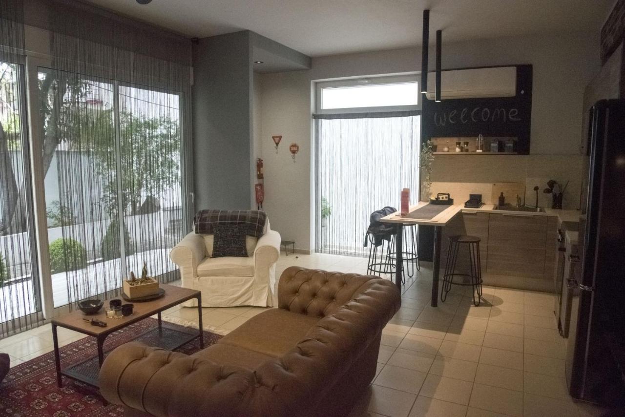 Friends Luxury In Marousi * Athens