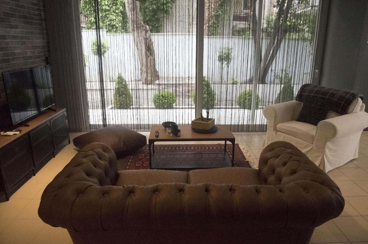 Friends Luxury In Marousi * Athens